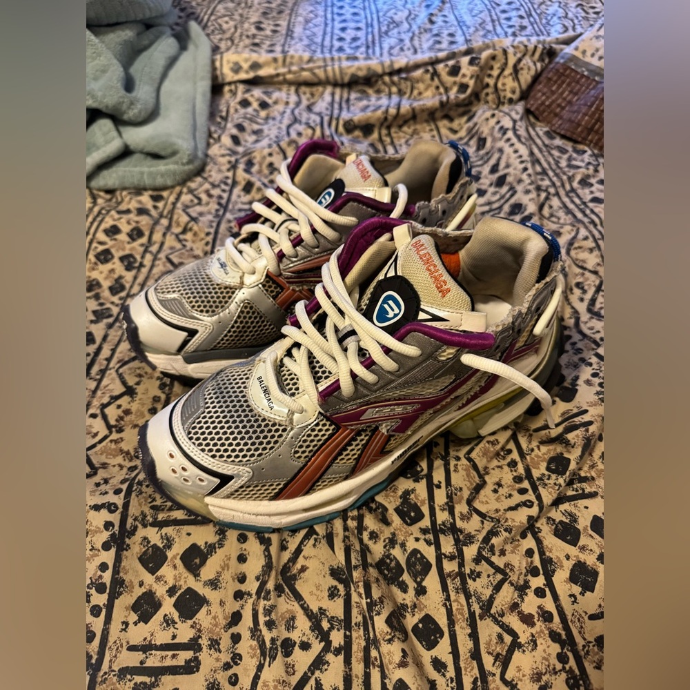 Balenciaga runners